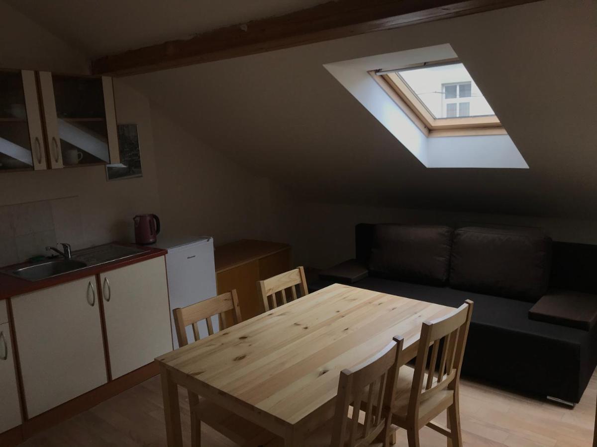 Old Town Apartments S12 Olomouc Bagian luar foto